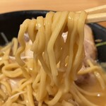 横浜家系ラーメン 喜夢家 - 麵リフト