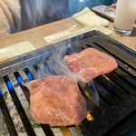 渋谷 和牛焼肉 USHIHACHI 極 - 