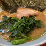 横浜家系ラーメン 黄金家 - 並盛り海苔増し