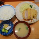 とん八亭 - ロースかつ定食 2,100円