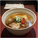 Craft Ramen BiT - コンソメらーめん（醤油）味玉入り 1100円