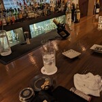 バー ガーディアンズクラブ - ボトルが一点で立って居ます。