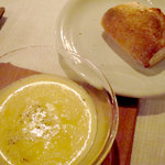 ビランチャ - スープとパン