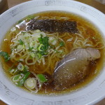ハンター - 《ラーメン４００円》純朴なラーメンは４３年の歴史がある