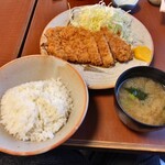 卯作 - ロースかつ定食 900円