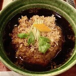 やぶそば - たくみ天せいろう
天たね（小海老のかき揚げ）はつけ汁を吸い、かなり濃い辛口です。