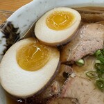 自家製麺・縁 - 天草産平飼い有精卵の味玉