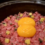 焼肉 神宮 - 特製和牛イチボ土鍋ご飯