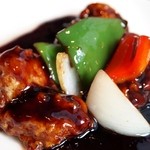 神戸元町別館 牡丹園 - 黒酢 酢豚