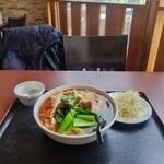 Shokutabi - 薬膳牛肉刀削麺（麺大盛り無料）