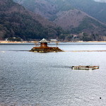 LYON - 六角堂は水位が戻り徒歩では行けなくなりました。