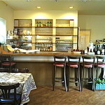 LYON - 店内は携帯でパシャ