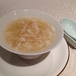 中国レストラン 胡蝶花 - カニとフカヒレのスープ