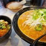 味噌之達人 - 肉なしみそらぁ麺(＋から揚げ丼)