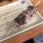 Izakaya Bishako - 焼き鳥:150円（一つ食べてますが）