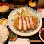 Tonkatsu Idomatsu - きなこ豚ロースカツ定食150g 1500円