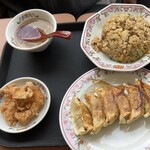 餃子の王将 新三田店 - 炒飯セット、餃子はにんにく激増しに