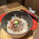 黒桜 - 土鍋ごはん(黒毛和牛ヒレ肉入り)