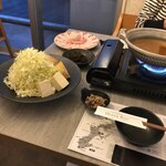 あぐー豚しゃぶしゃぶ専門店 オーシャンBoo！ 読谷村本店 - 「あぐー豚しゃぶしゃぶセット」（¥2,950）