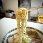 ラーメン哲史 - 肉醤油・麺リフトアップ