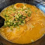 博多とんこつラーメン　しろひげ - 海老の風味が効いてる♪