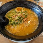 博多とんこつラーメン　しろひげ - えびしおとんこつ　950円