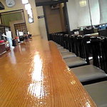 久兵衛 - 長～いカウンターとテーブルに、置くには座敷も完備！