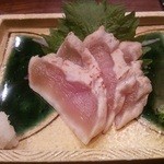 蕎麦切り 酒 大愚 - 地鶏たたきの昆布〆。