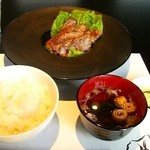 カルビランチ　980円