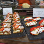 オアシス - ミルフィーユ、イチゴエクレア