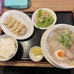 らあめん 彩龍 - ラーメン餃子定食