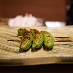 Yakitori Kadan - ◆スナップえんどう
      こちらも熱々で載せた塩胡椒が瑞々しさと青みにしっかり響き、一口ごとに美味しさを魅せる。