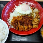 Katsuya - ホル玉とロースカツの合い盛り定食 980円、ご飯お替り 180円