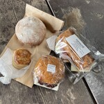 チクテベーカリー - マンゴープチ 310円
      ハムとチーズのバゲットsand 640円
      スコーン プレーン 210円
      あんバター 410円