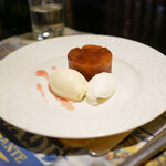 つるやVINO - タルトタタン、カルヴァドスクリームとバニラアイス添え