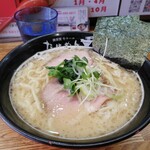 横須賀牛テールたけめん - 牛テールラーメン醤油 税込950円