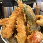 天冨久 - 江戸前活〆穴子入り天丼