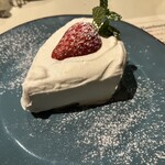 237910581 - とろけるショートケーキ