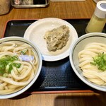 Junte Uchichi Sanuki Udon Gorou - しょうゆうどんセット 800円(しょうゆうどん小＋あつあつうどん小)＋まいたけ