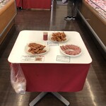 ファーマーズマーケット ブリオ - コロナが一段落したので試食が始まりました♪めちゃ気前よくじゃんじゃん出してくれます。