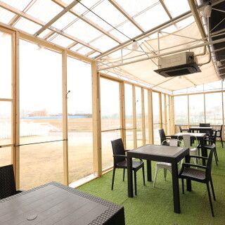 No matter the weather ◎ Open terrace seating where you can enjoy meals with your pet