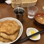 とんかつ太郎 - かつ丼＋なめこ汁