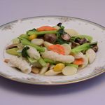 Stir-fried squid and green vegetables