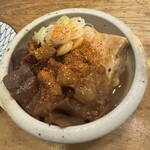 あべちゃん - モツ煮。七味をもこみちバリに。