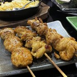 気軽な大衆居酒屋あじ平 - 焼き鳥（各150円）