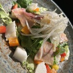 Sousaku Dainingu Toriya - 熟成ベーコンと春野菜のサラダ