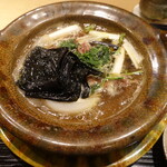 富小路 やま岸 - すっぽん鍋、玉ねぎ、うるい、海苔、ほたるいか、木の芽