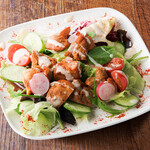 雞肉提卡的凱撒沙拉Chicken Tikka Caesar Salad