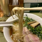 らーめん 鴨to葱 - 全粒粉のストレート細麺