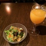 らんぐさむ - 飲み物とサラダ